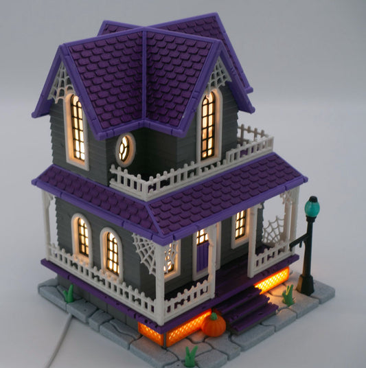 Spooky Haunted House Diorama & Night Light