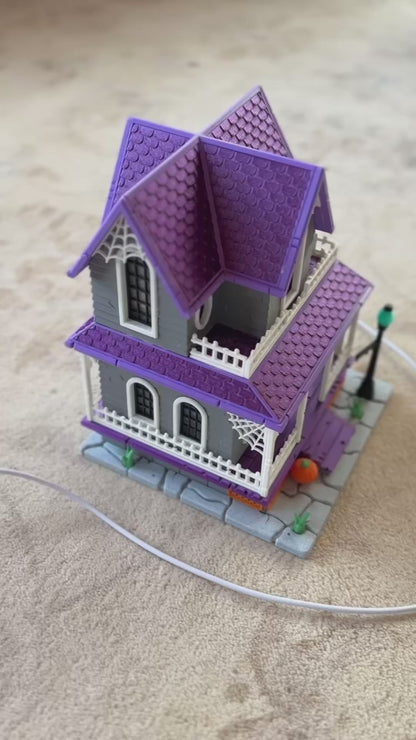 Spooky Haunted House Diorama & Night Light