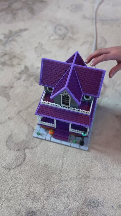 Spooky Haunted House Diorama & Night Light